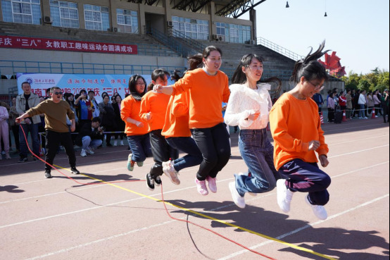 潇湘巾帼显风采 beat365英国官网网站举办妇女节系列庆祝活动